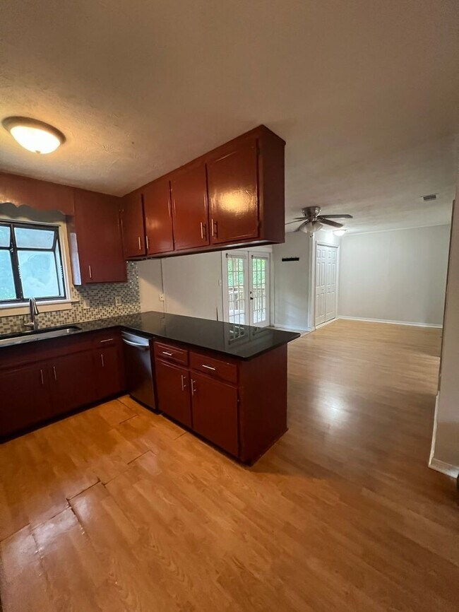 Building Photo - 1810 Myrick Road  - POOL HOUSE!