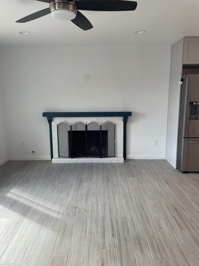 Foto del edificio - 7980 New Salem St