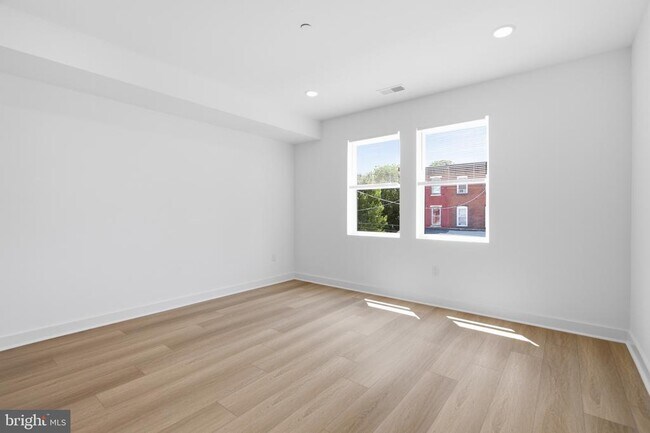Foto del edificio - 3931 Fairmount Ave