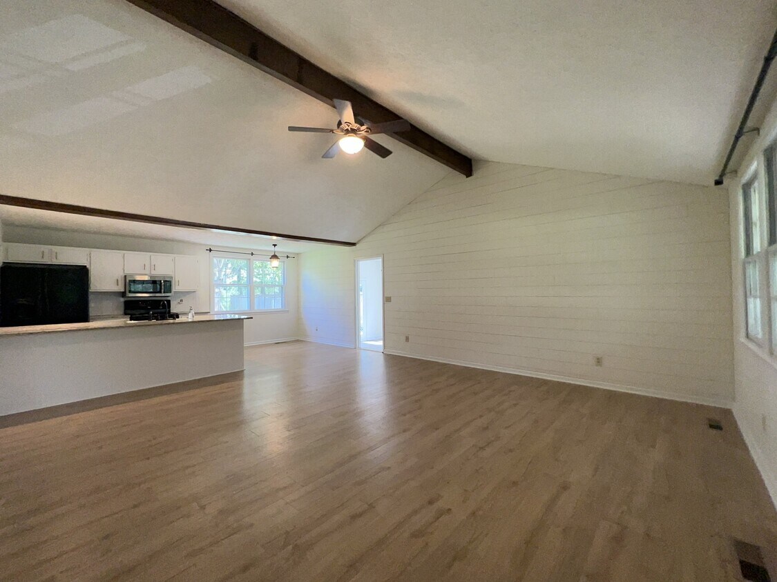 1141 Bayview Dr, Gallatin, TN 37066 House Rental in Gallatin, TN