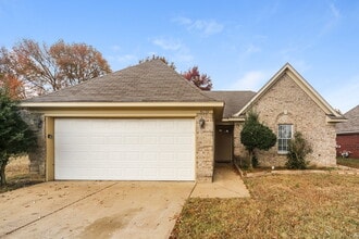 Building Photo - 4230 Ravenwood Dr N