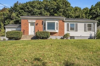 Building Photo - 428 Mower St