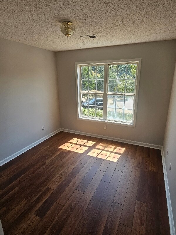 Foto del edificio - 507 Holly Ridge Ln