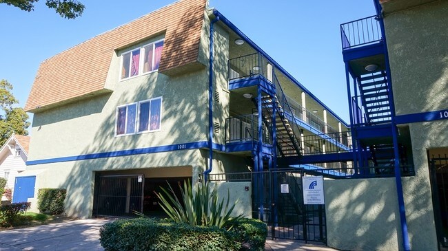 Foto del edificio - Riverine Apartments