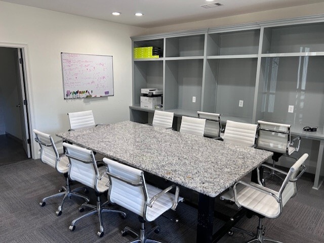 Building Photo - 200 Taylor Cottage Cv