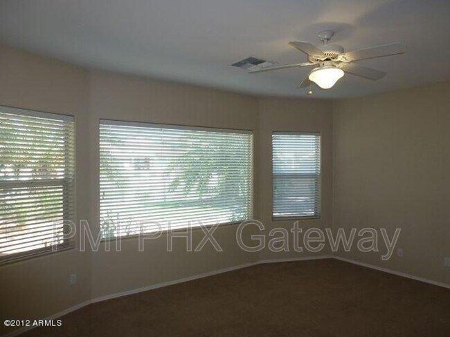 Foto del edificio - 844 E Indian Wells Pl
