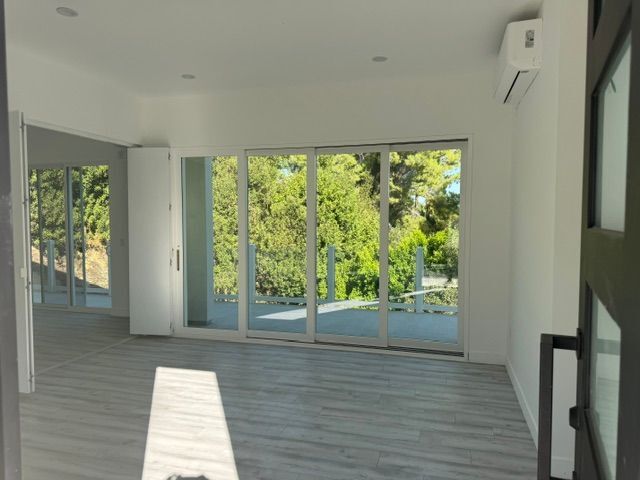 Building Photo - 4724 El Caballero Dr