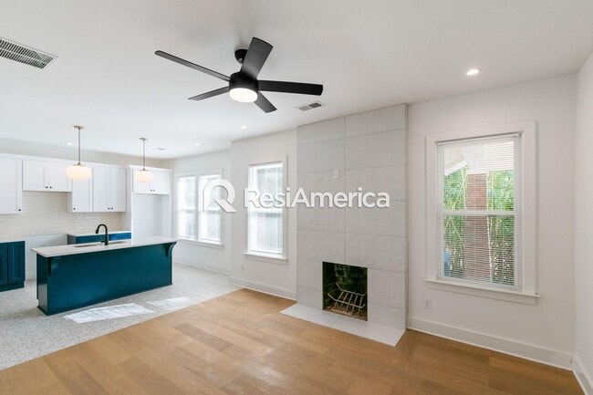 Foto del edificio - Stunning New Renovation in Midtown