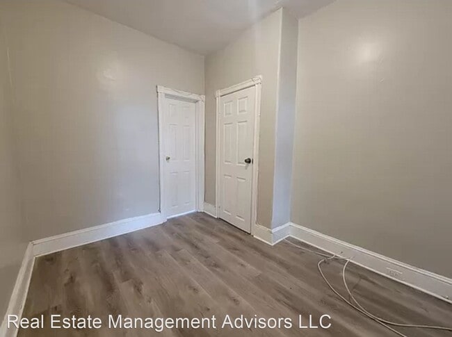 Building Photo - 3 br, 1 bath House - 2837 N Stillman St