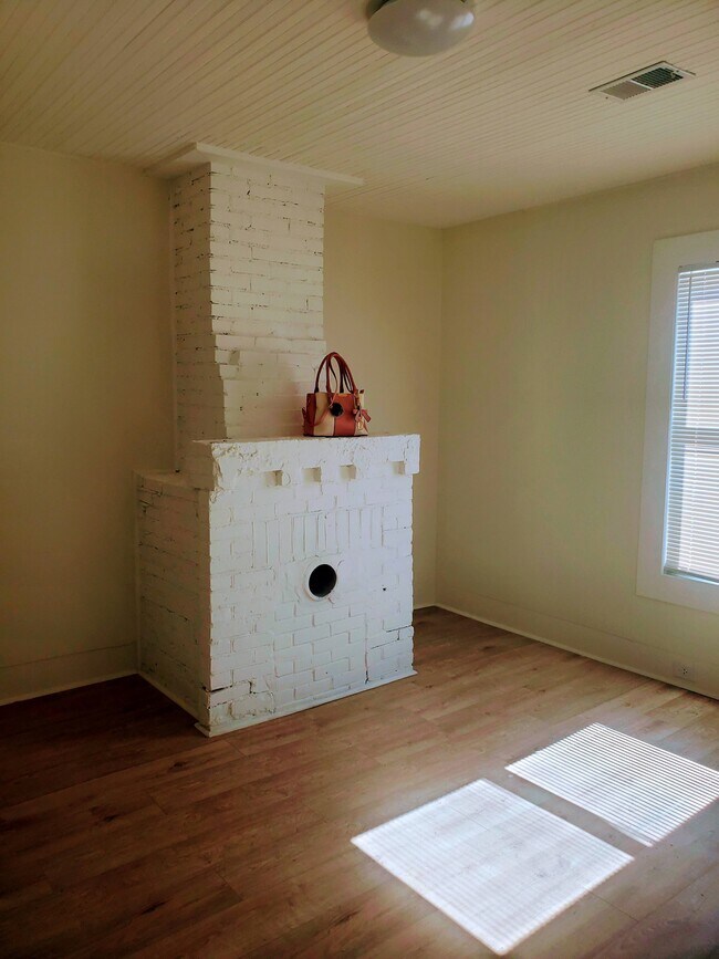 Foto del edificio - 3402 Colonial Dr