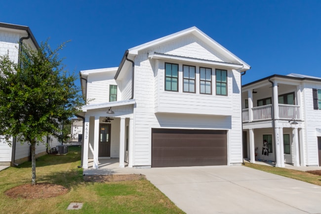 Building Photo - 4632 Casablanca Dr