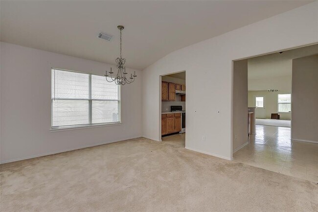 Building Photo - 727 Kiley Dr