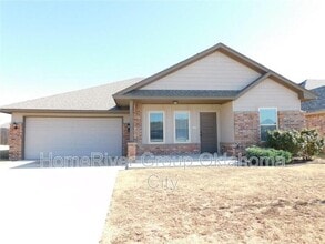 Building Photo - 1324 Eagle Dr