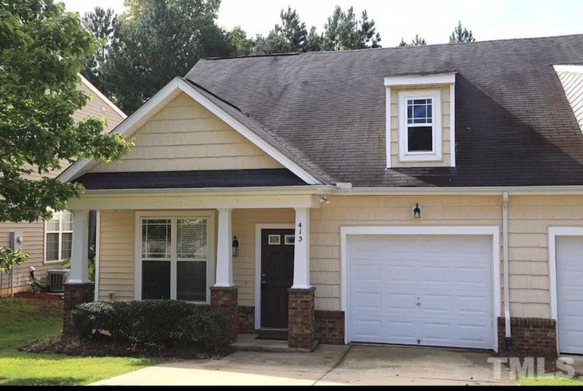 Foto principal - 413 Woodson Dr