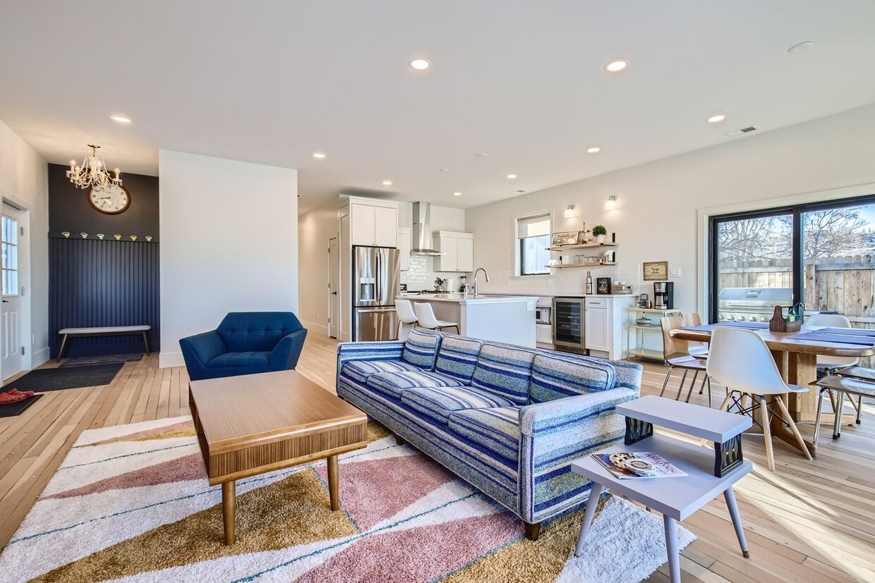 Foto principal - Foothills 3 BDR Renovated Barracks