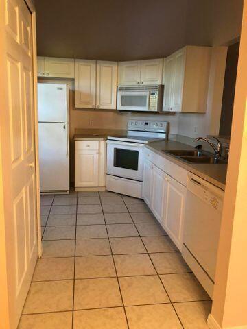 Building Photo - 4931 Lake Waterford Way W