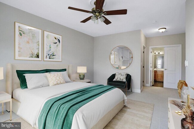 Foto del edificio - 305 Redland Blvd