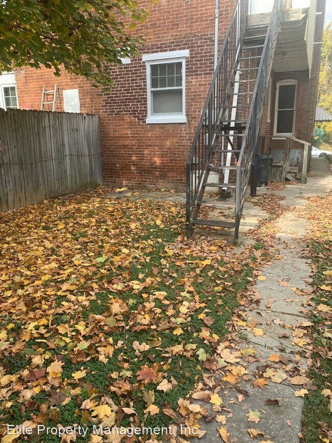 Building Photo - 1 br, 1 bath House - 734 W King St, 1st Floor