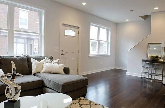 Foto del edificio - 2991 Livingston St