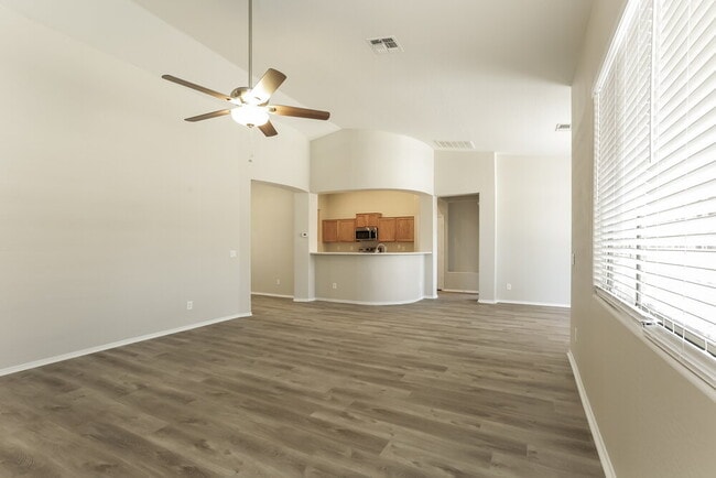 Foto del edificio - 7308 W Superior Ave