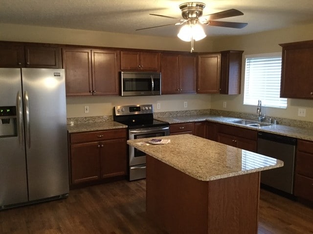 Building Photo - 1130 Donner Dr