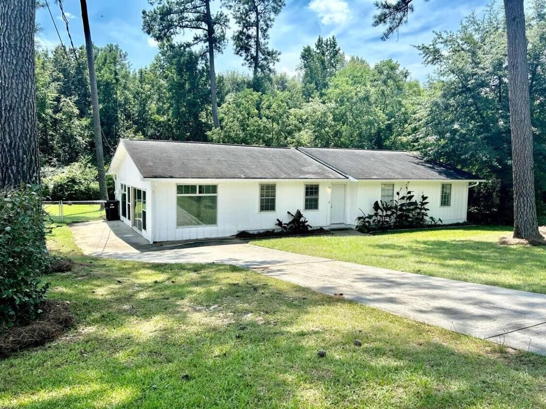 111 Pamela Dr, Dublin, GA 31027 House Rental in Dublin, GA