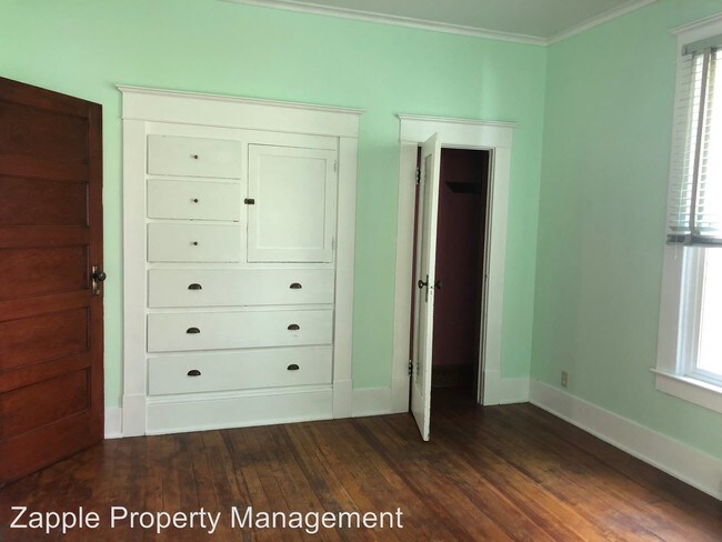 Building Photo - 2 br, 1 bath House - 2 Market