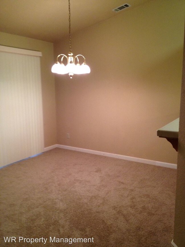 Building Photo - 5100 Pawnee Dr