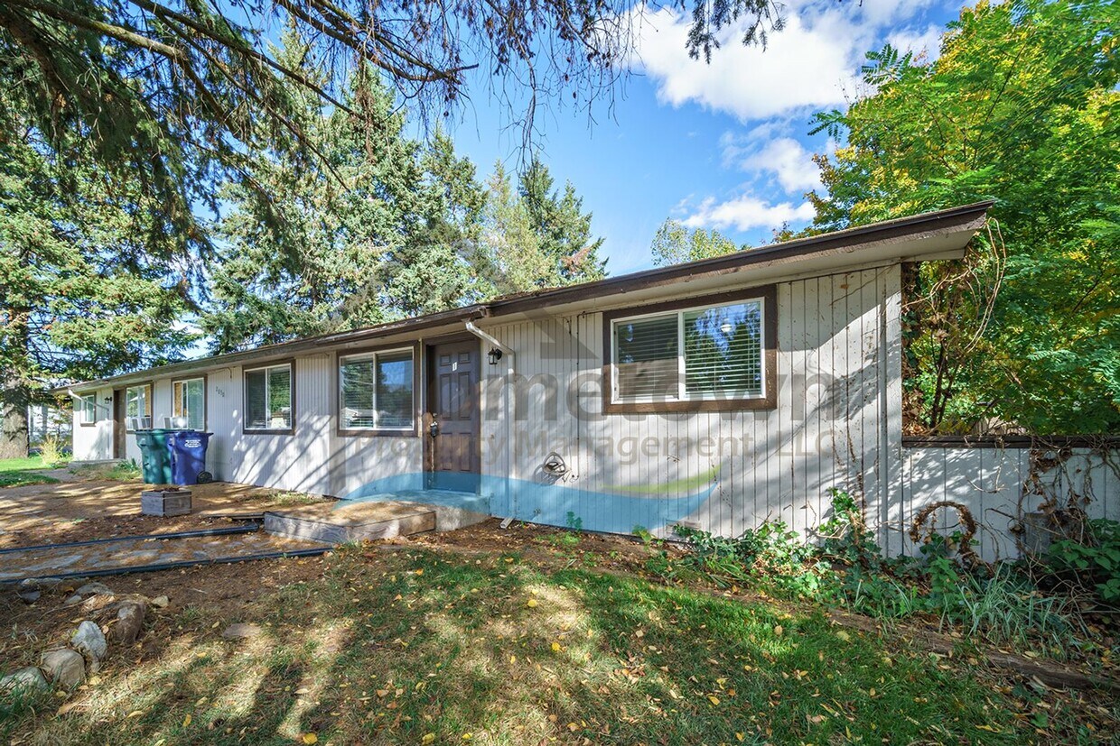 Foto principal - 2850 N Francis St