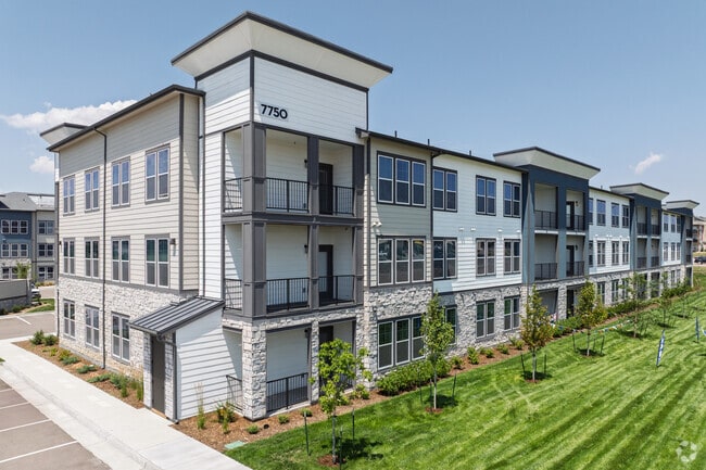 Building Photo - The Citizen on Constitution