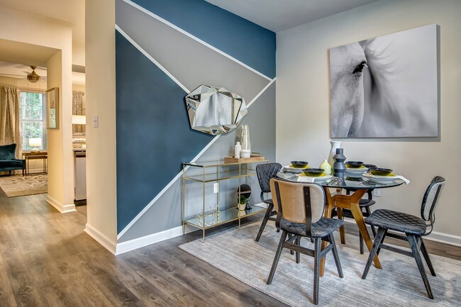 Dining Room - Elevation 3505 Apartments & Townhomes