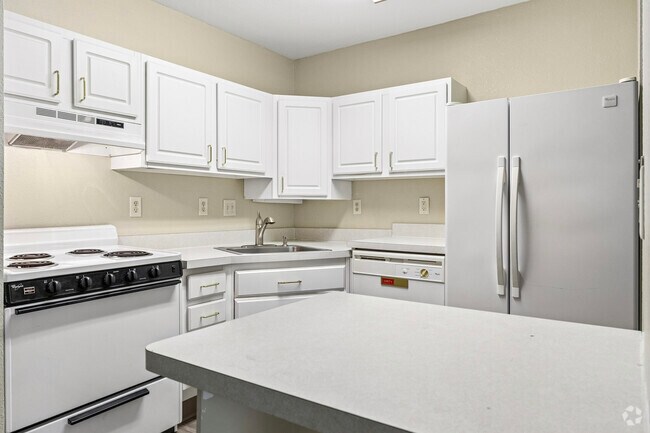 2 habitaciones, 1 baño - 850 pies cuadrados - Cocina - Island Woods Senior - a 55+ Community
