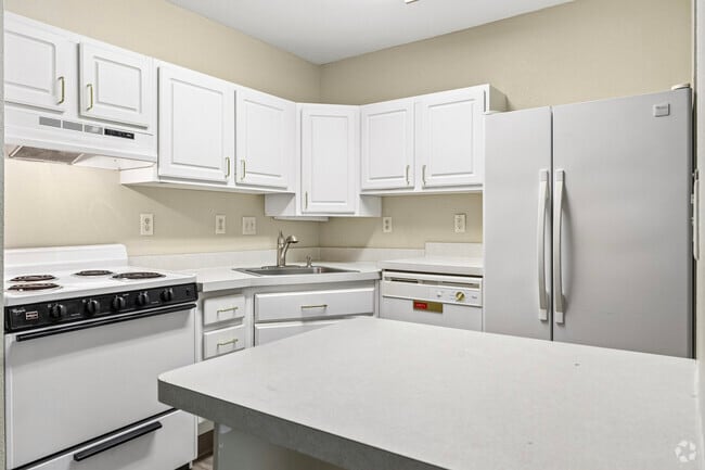 2BR, 1BA - 850SF - Kitchen - Island Woods Senior - a 55+ Community