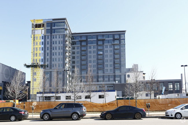 Building Photo - Alloy at Assembly Row