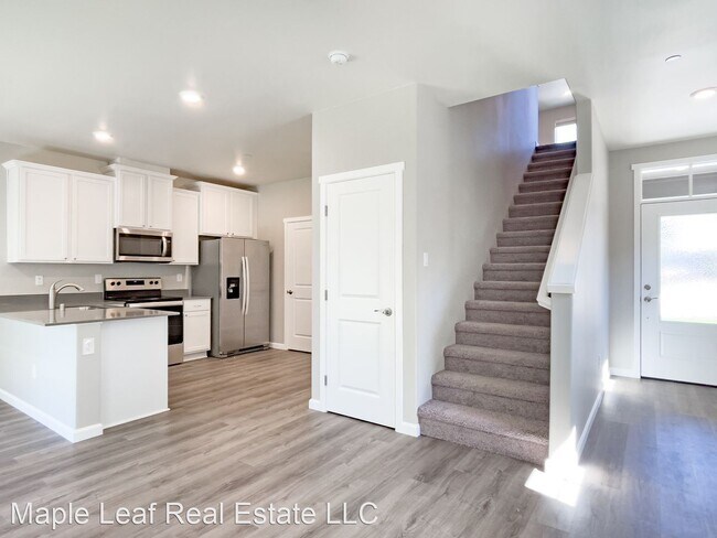 Building Photo - 3 br, 2.5 bath House - 8726 E Gilman Ave