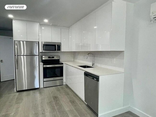 Building Photo - 155 Withers St