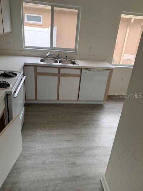 Foto del edificio - 3138 Summer House Dr