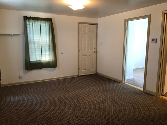 Foto del edificio - 114 Riverview Ave