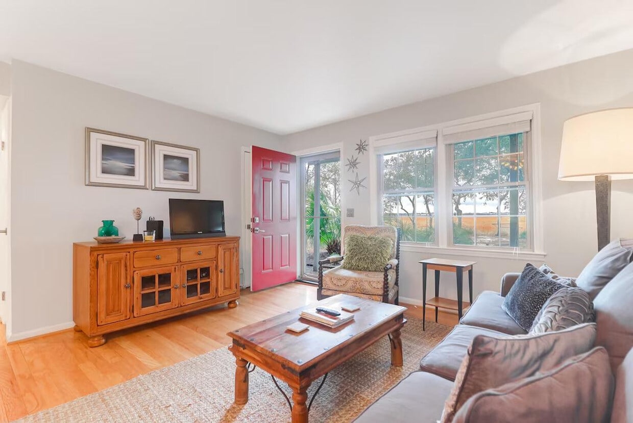 Foto principal - 412 St Charles Ct