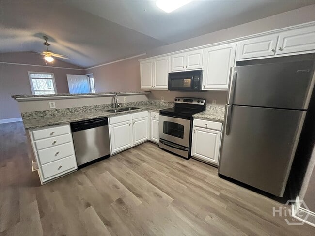 Building Photo - 547 Rustwood Dr