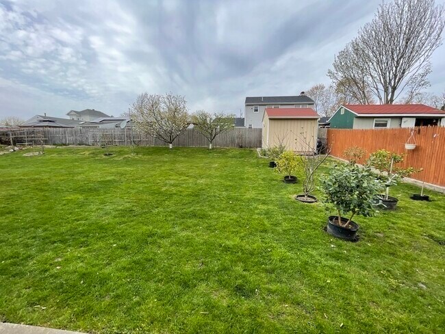 Foto del edificio - 146 Lisbon St