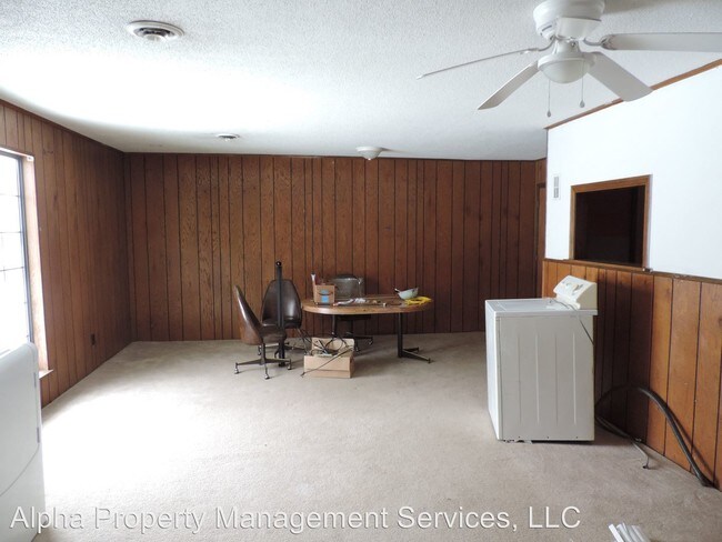 Building Photo - 705 N Holden St