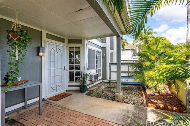 Building Photo - 480 Mananai Pl