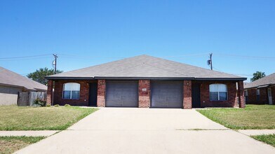 Building Photo - 4000 Hitchrock Dr