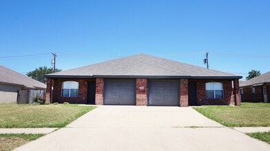 Building Photo - 4000 Hitchrock Dr