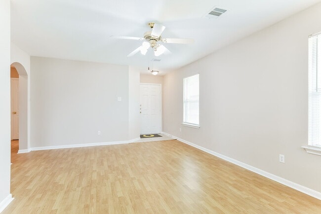 Foto del edificio - 18918 Brownstone Mills Dr