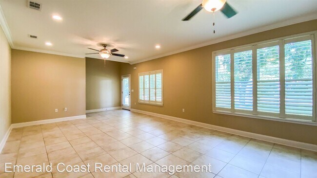 Building Photo - 3 br, 2.5 bath House - 88 Yacht club