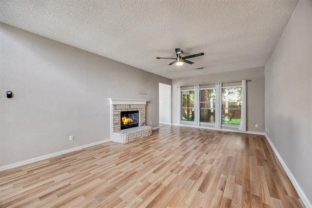 Foto del edificio - 1409 High Crest Dr