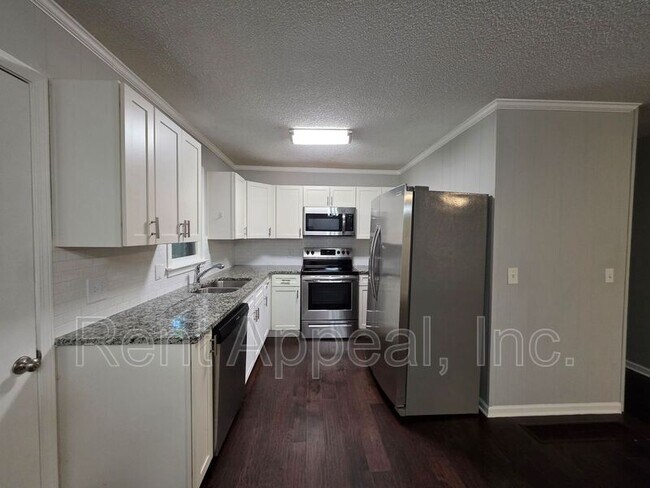 Foto del edificio - 3734 Smithtown Rd