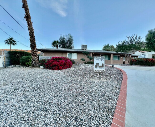 Building Photo - AVAILABLE NOW! AMAZING 3 Bedroom 3 Bathroom Home with Pool, Spa, RV Parking and MUCH MORE!